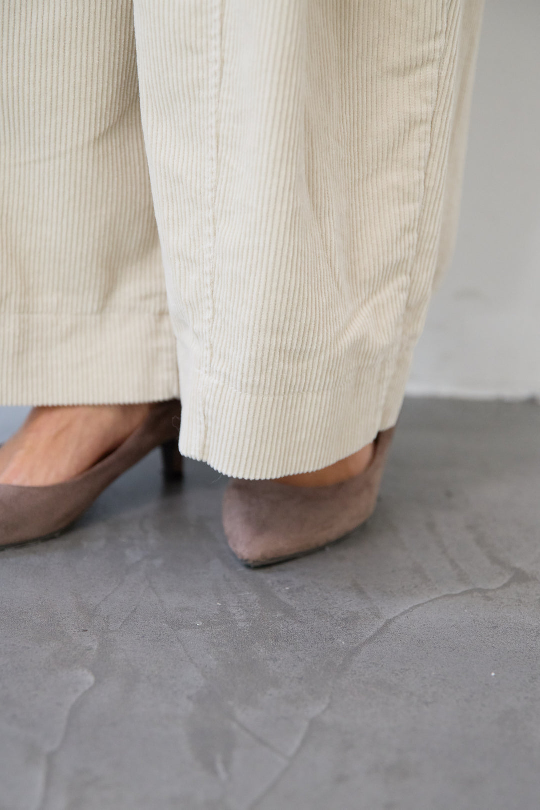 コーディロイタックパンツ