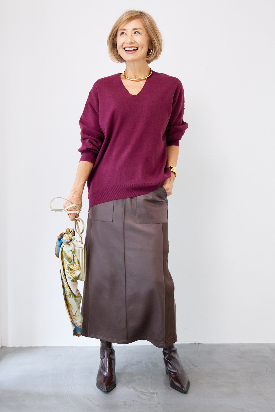 【防静電気】Vネックドルマンやわもちニット