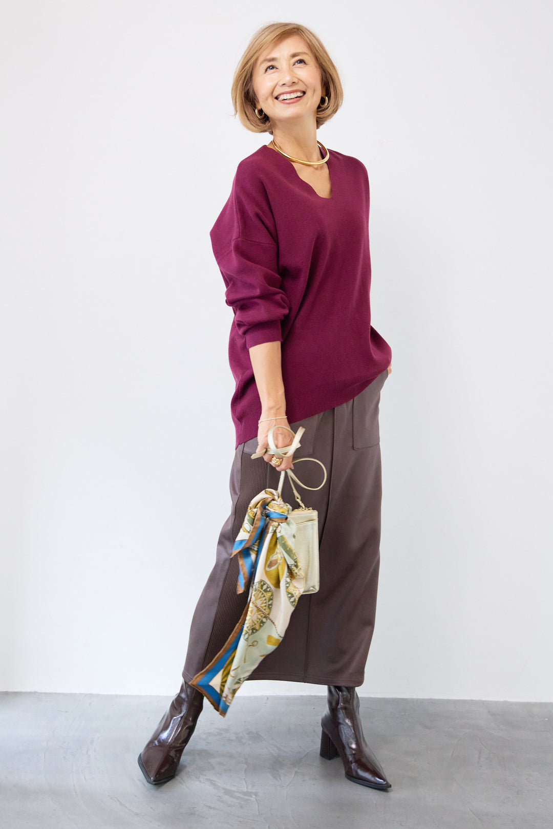 【防静電気】Vネックドルマンやわもちニット