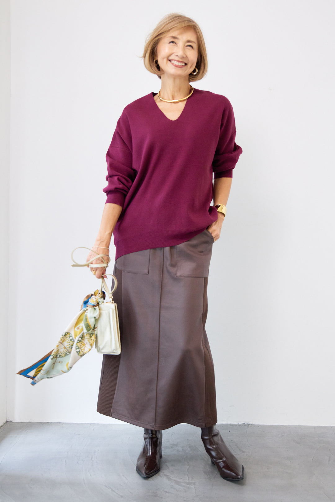 【防静電気】Vネックドルマンやわもちニット