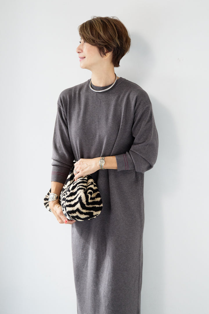 【防静電気】配色ラインやわもちニットクルーネックワンピース