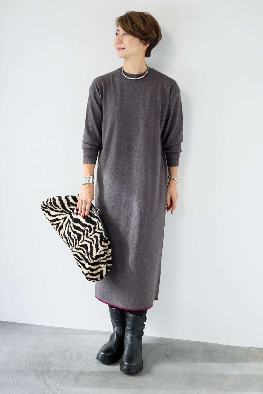 【防静電気】配色ラインやわもちニットクルーネックワンピース