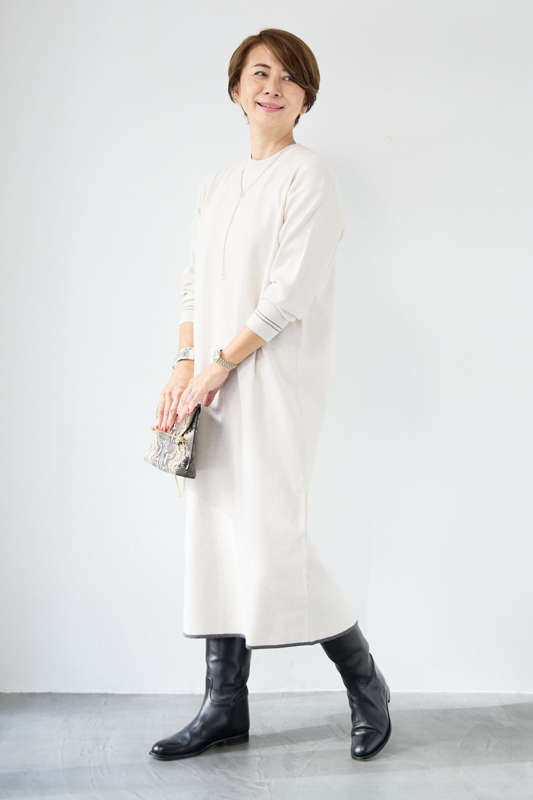 【防静電気】配色ラインやわもちニットクルーネックワンピース