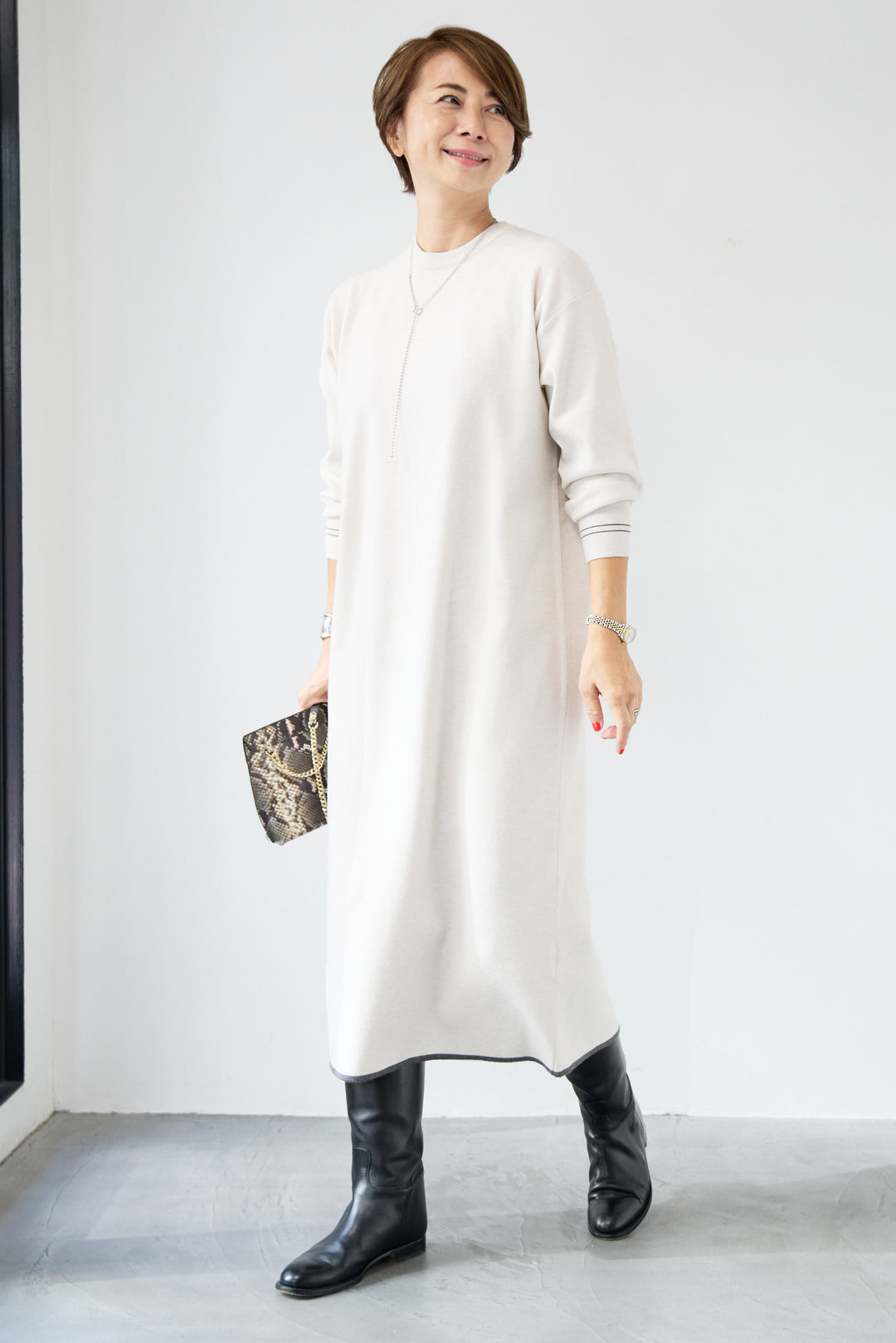【防静電気】配色ラインやわもちニットクルーネックワンピース