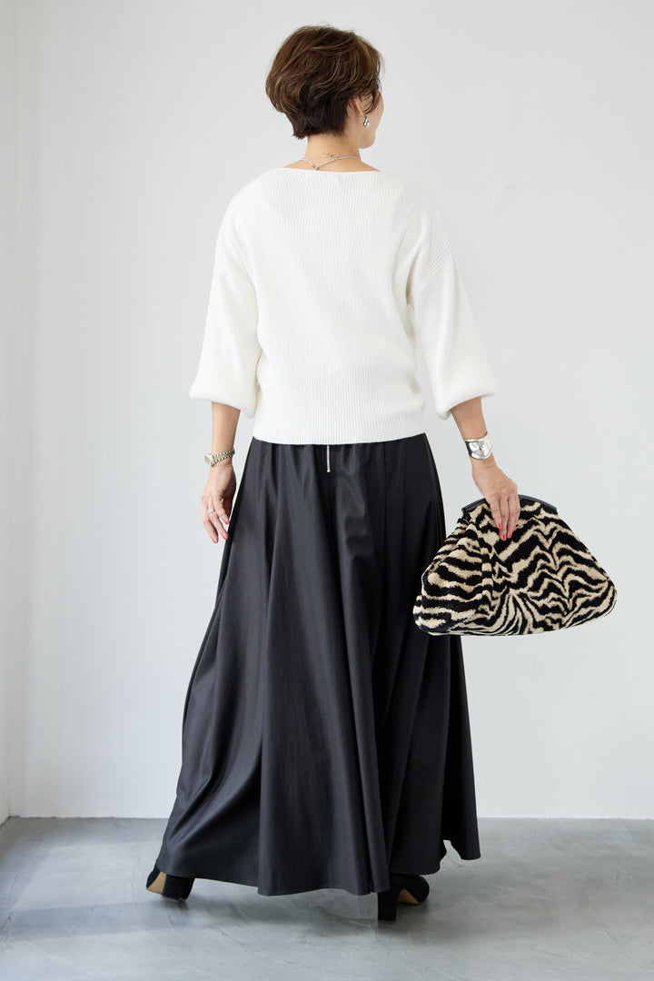 ふんわりタッチVネックリブニット