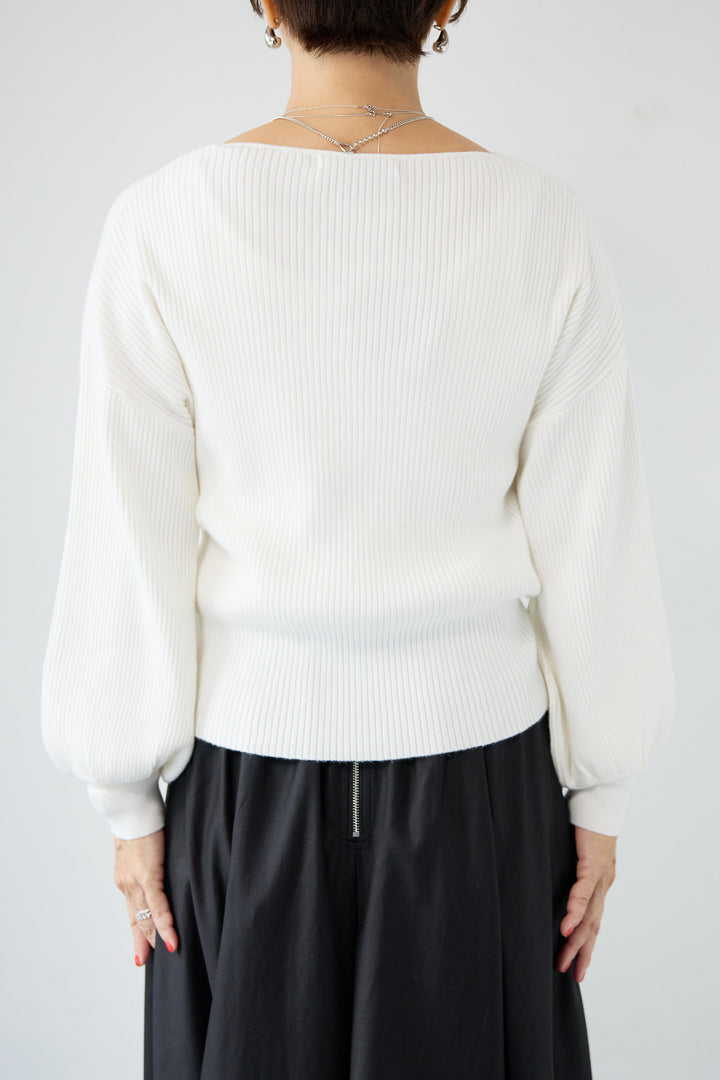 ふんわりタッチVネックリブニット