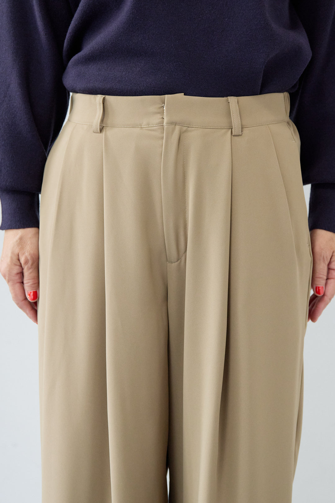 ヘムシアータックパンツ