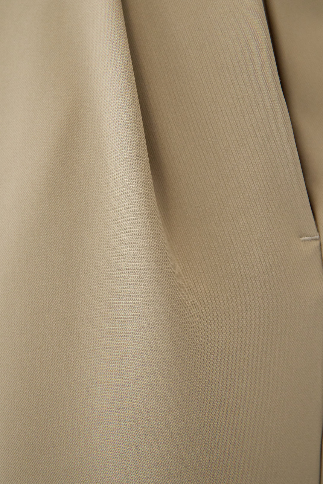 ヘムシアータックパンツ