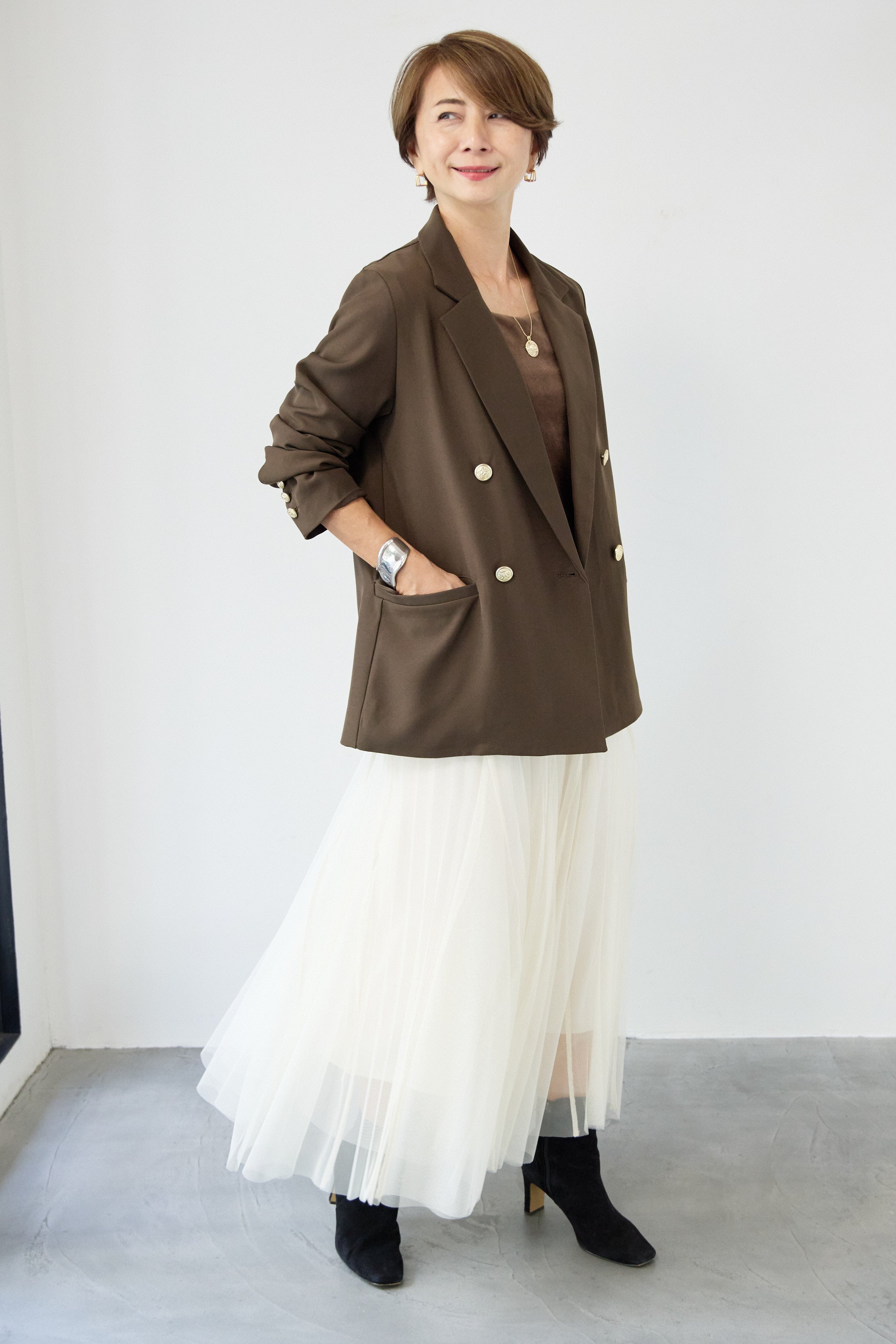 plus OTO.HA ブラック テーラードジャケット　期間限定値下げ plus OTO.HA ブラック テーラードジャケット 期間限定値下げ