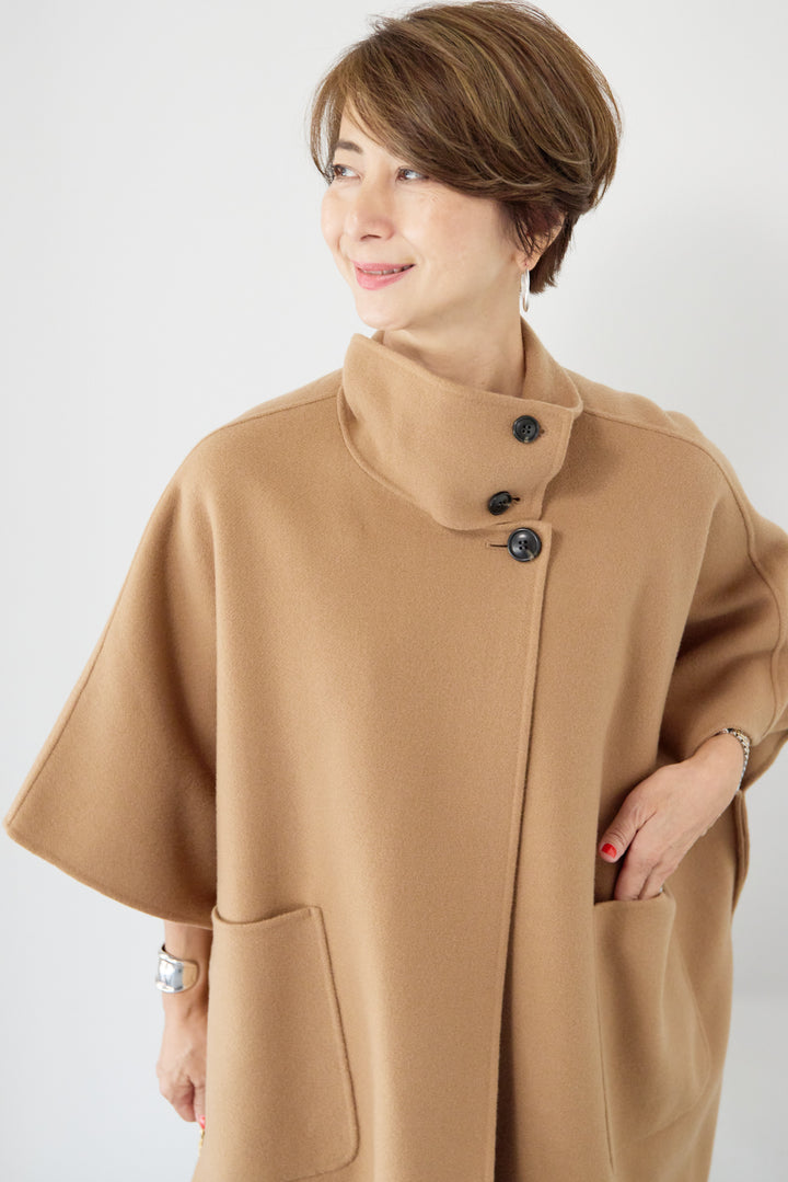 スタンドネックポンチョウールコート