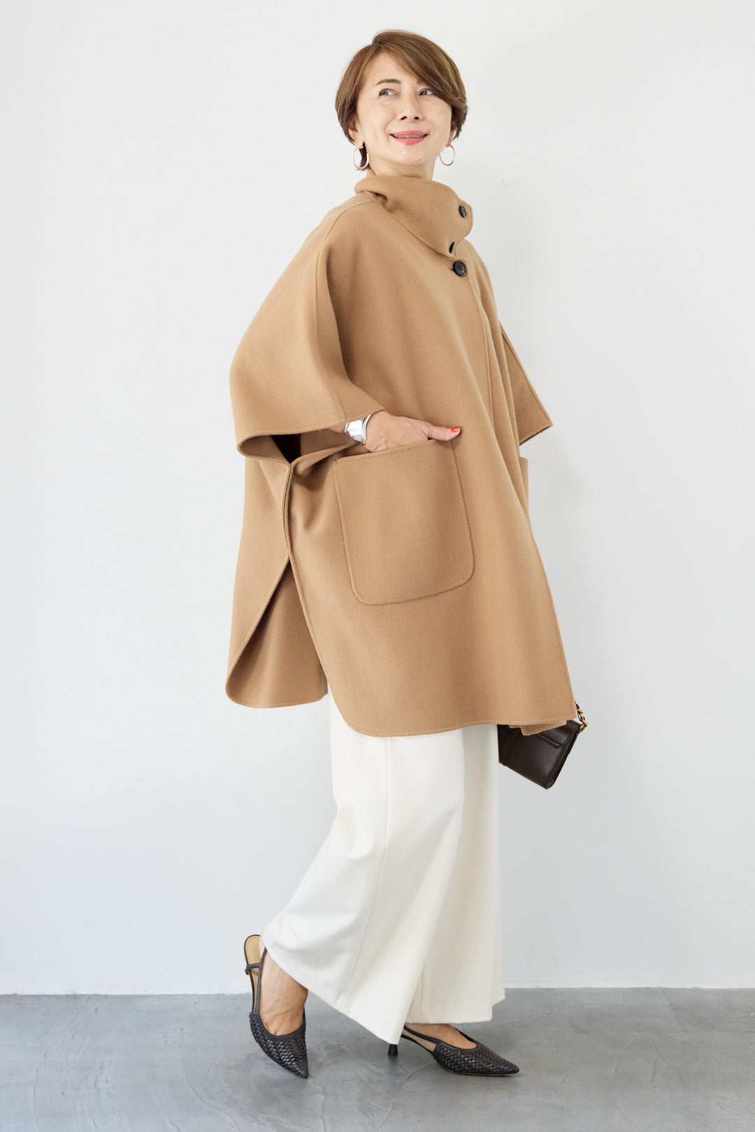 スタンドネックポンチョウールコート