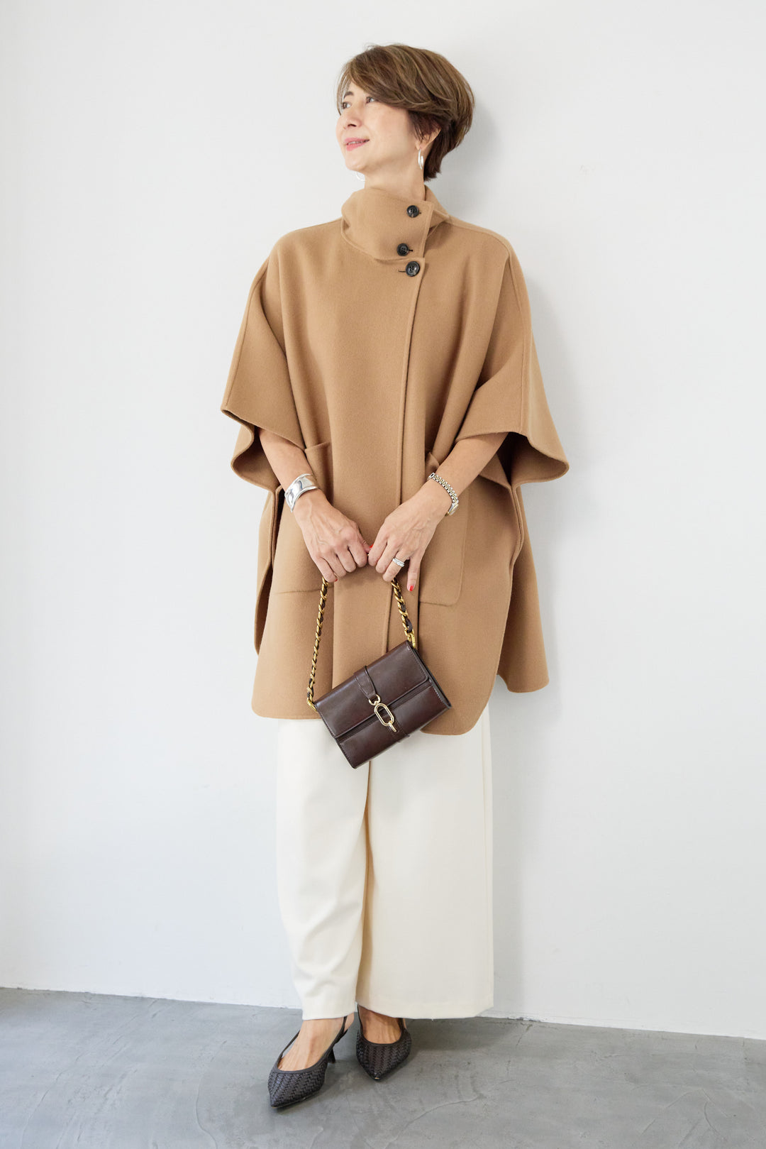 スタンドネックポンチョウールコート