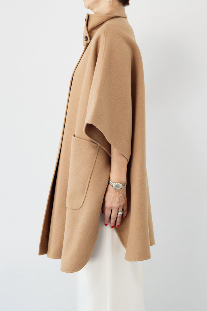 スタンドネックポンチョウールコート