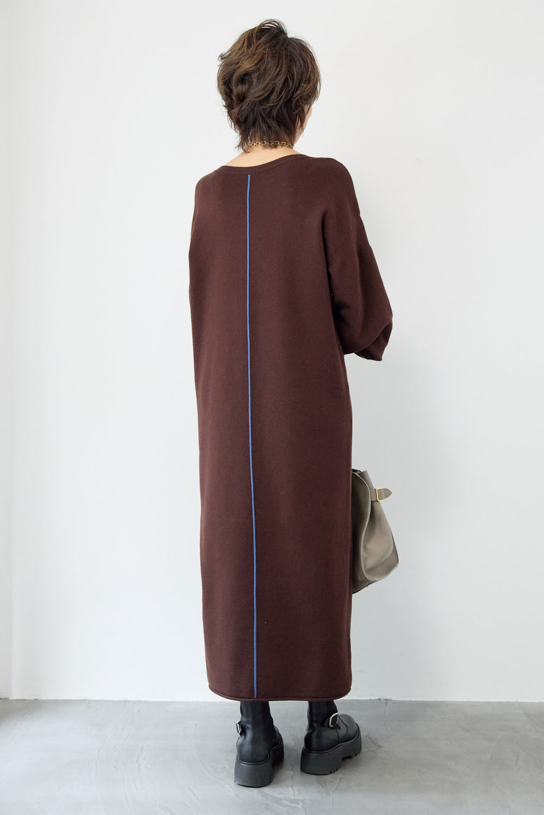 【防静電気】前後2WAY配色ラインやわもちニットワンピース