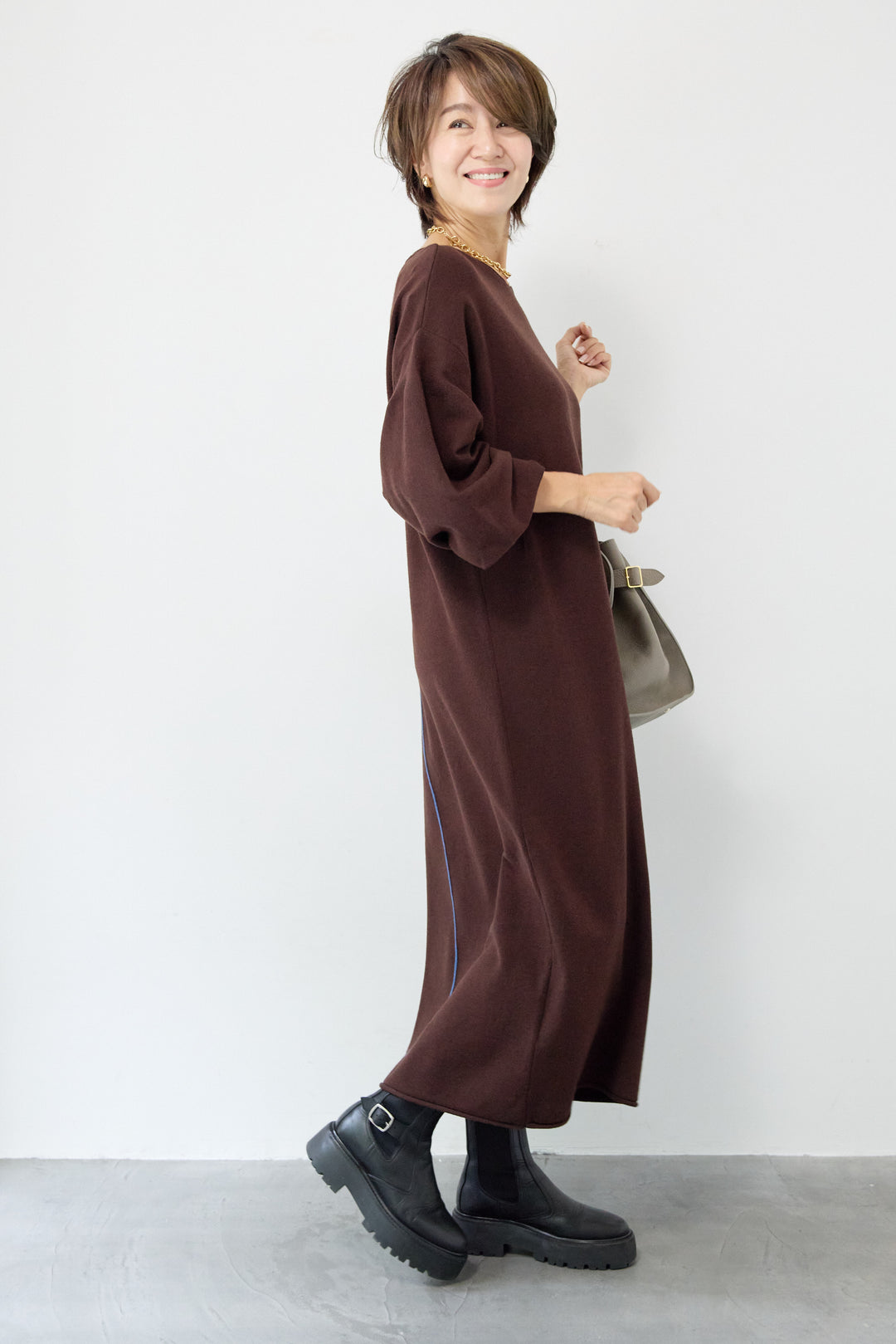 【防静電気】前後2WAY配色ラインやわもちニットワンピース