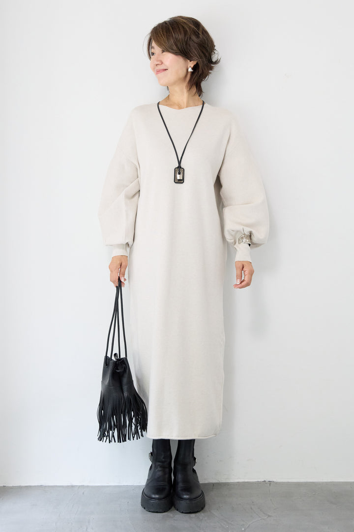 【防静電気】前後2WAY配色ラインやわもちニットワンピース