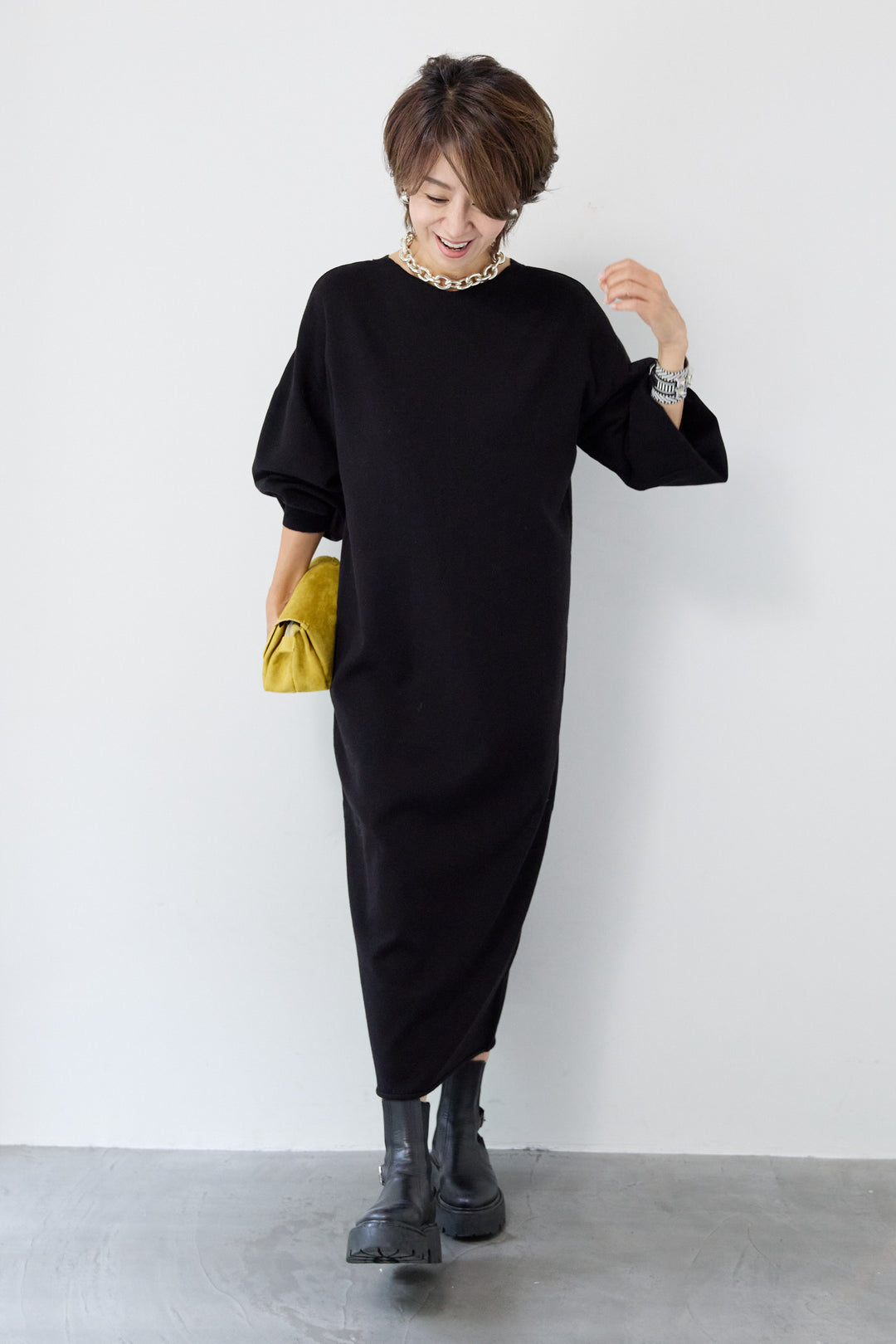 【防静電気】前後2WAY配色ラインやわもちニットワンピース