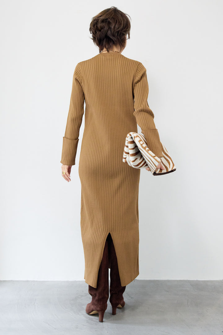 リブニットロングワンピース
