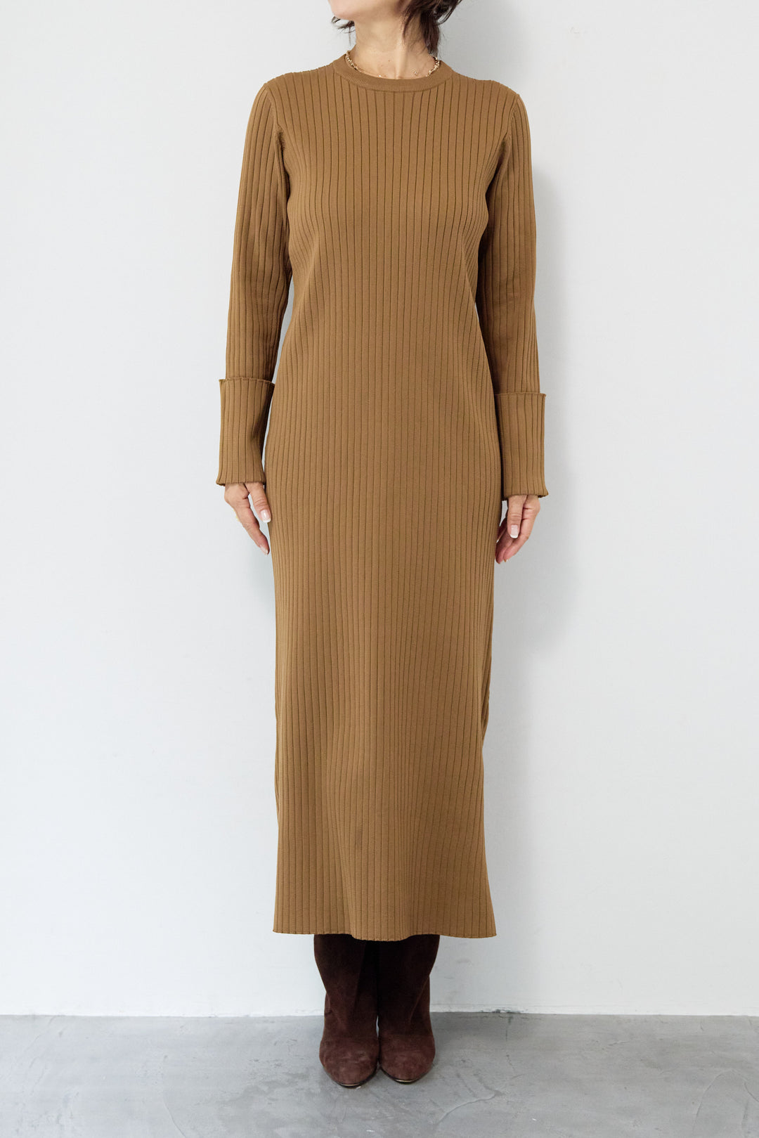 リブニットロングワンピース