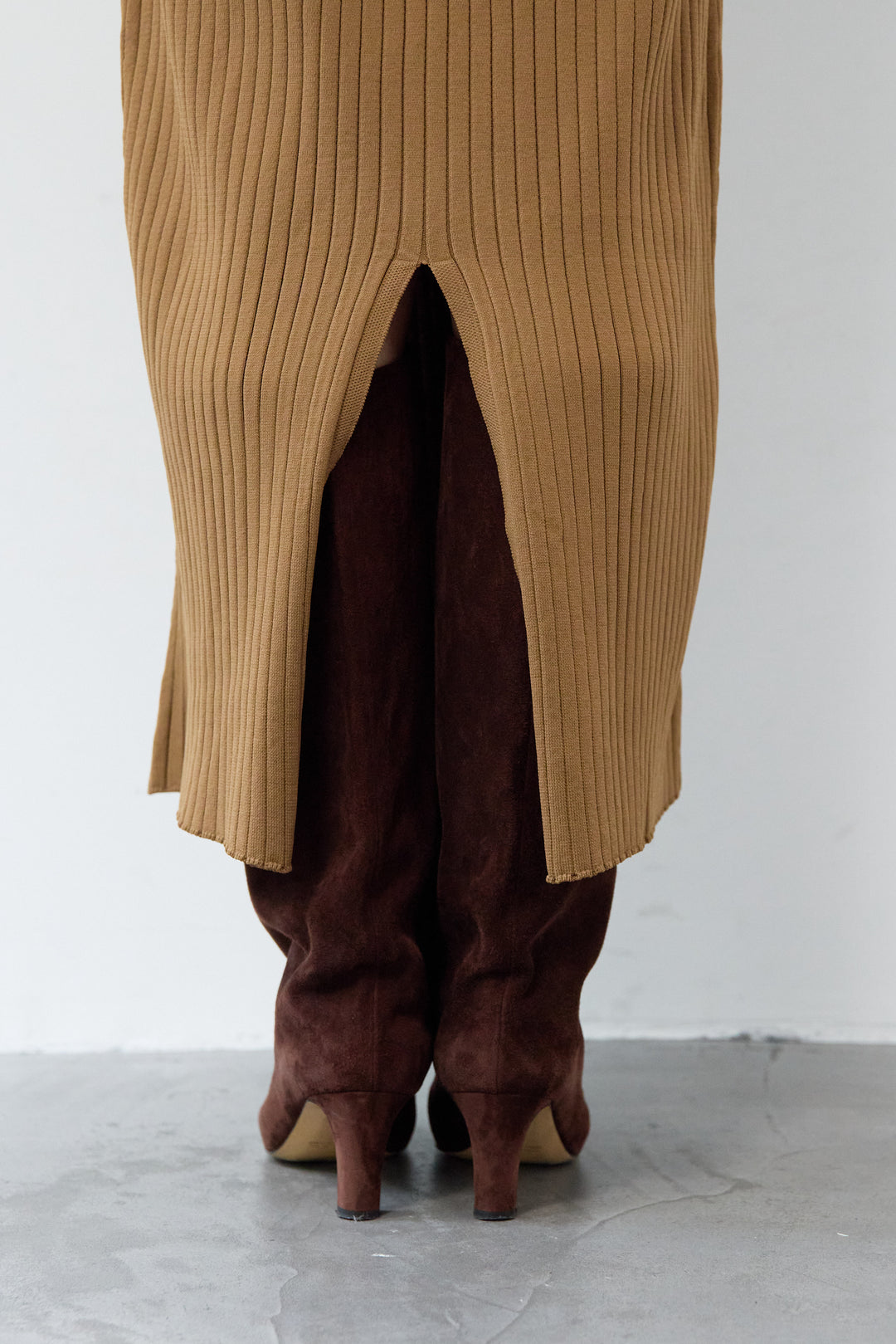 リブニットロングワンピース