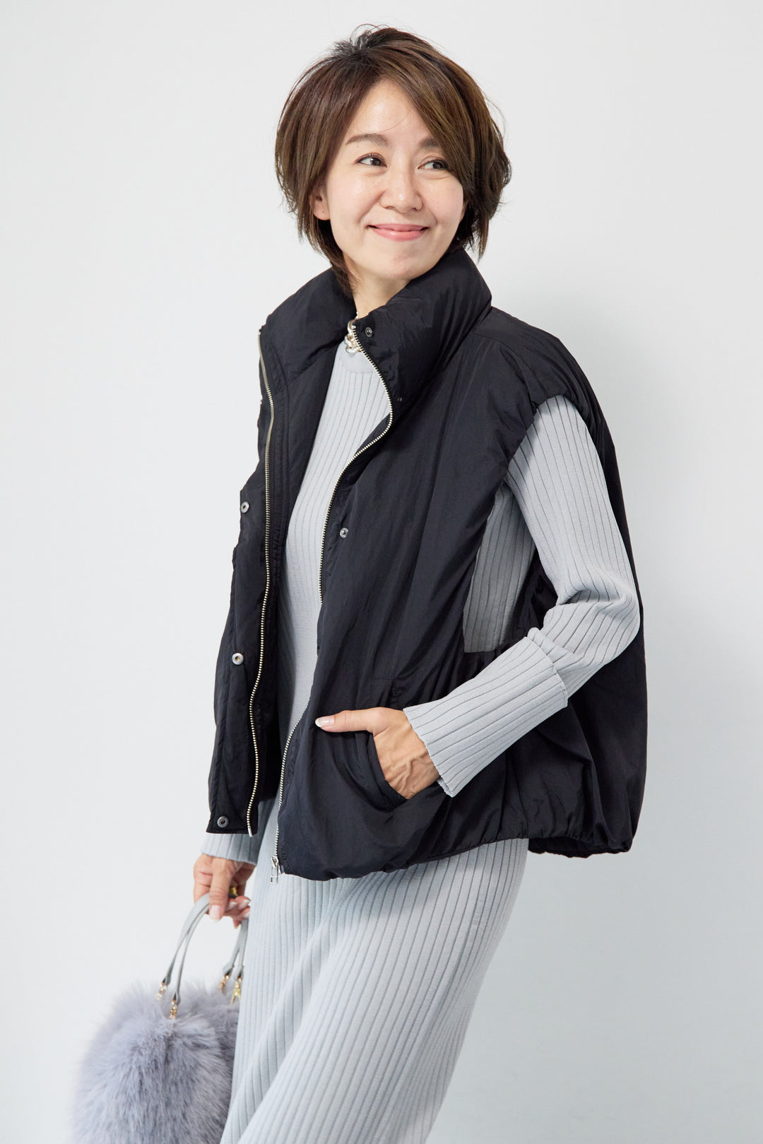 薄中綿バルーンベスト