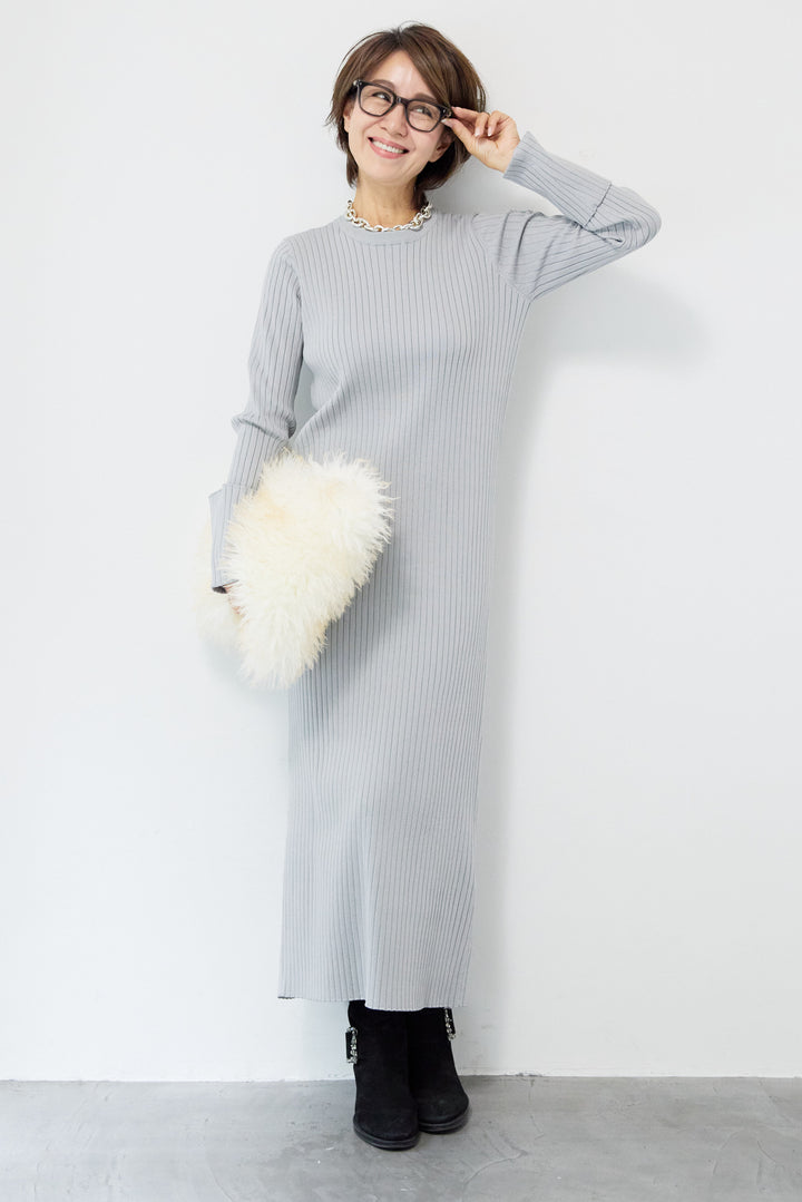 リブニットロングワンピース