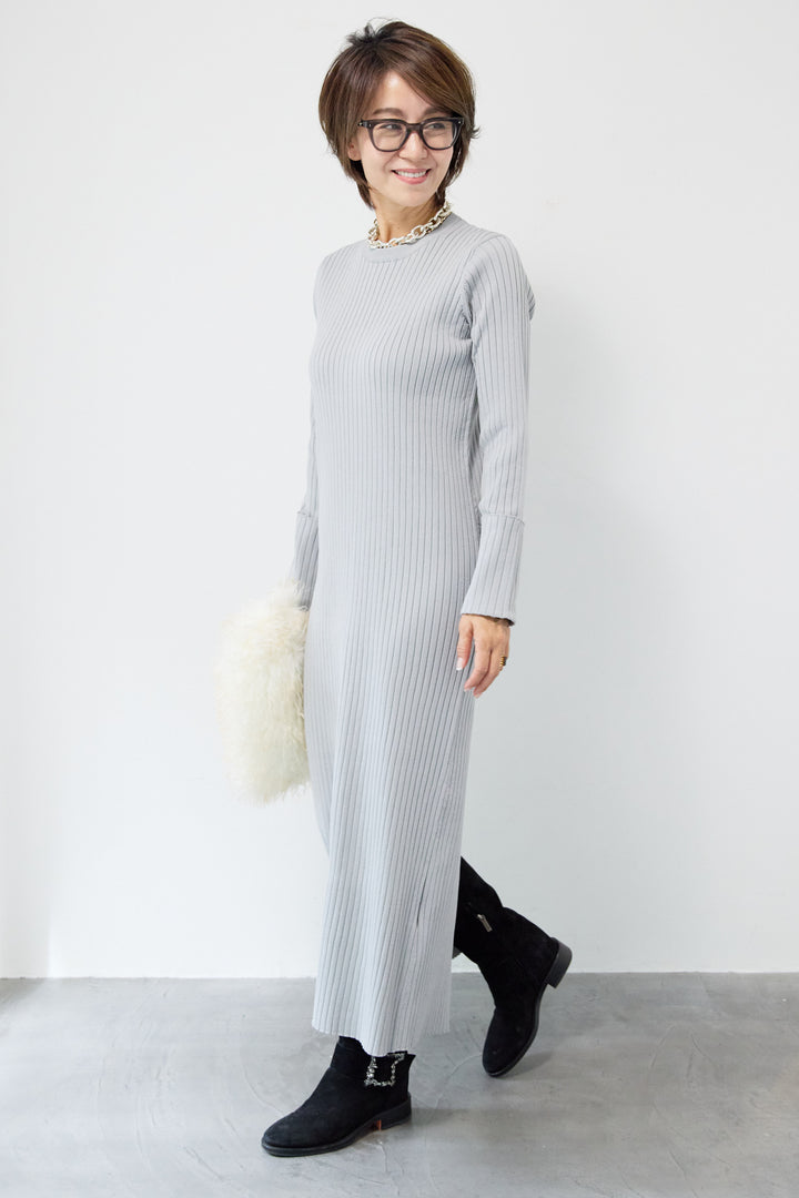 リブニットロングワンピース