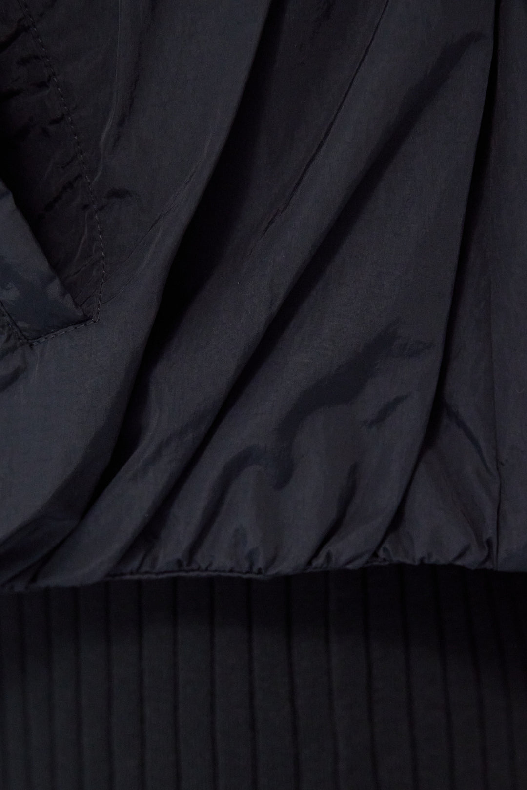 薄中綿バルーンベスト