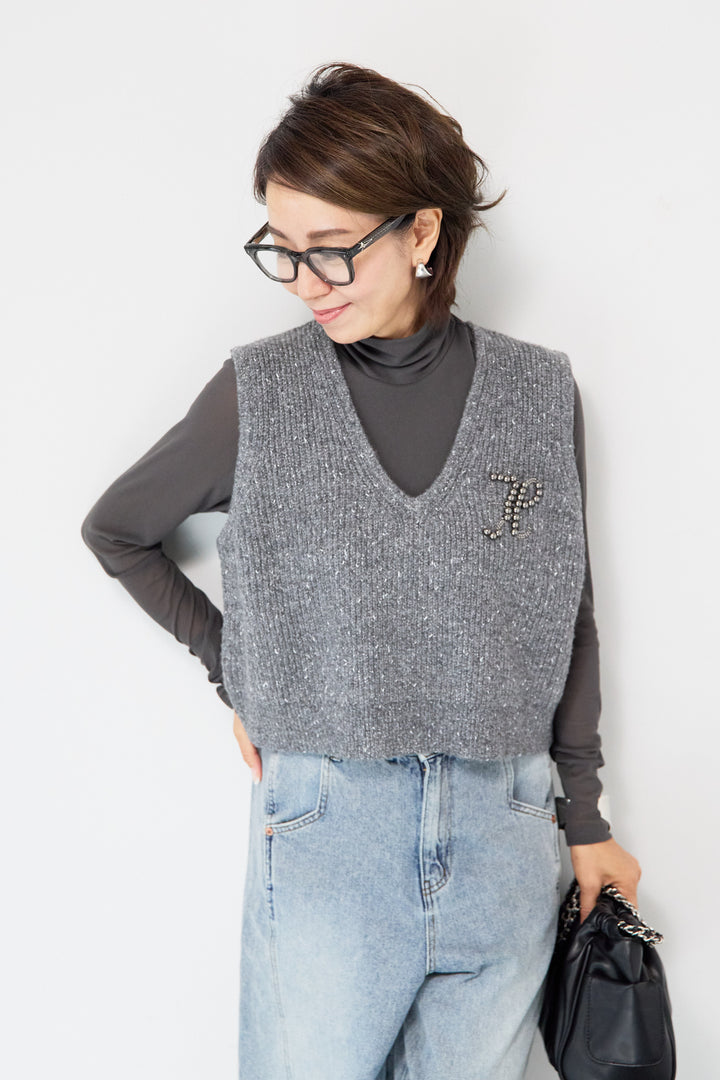 ビーズロゴショートベスト