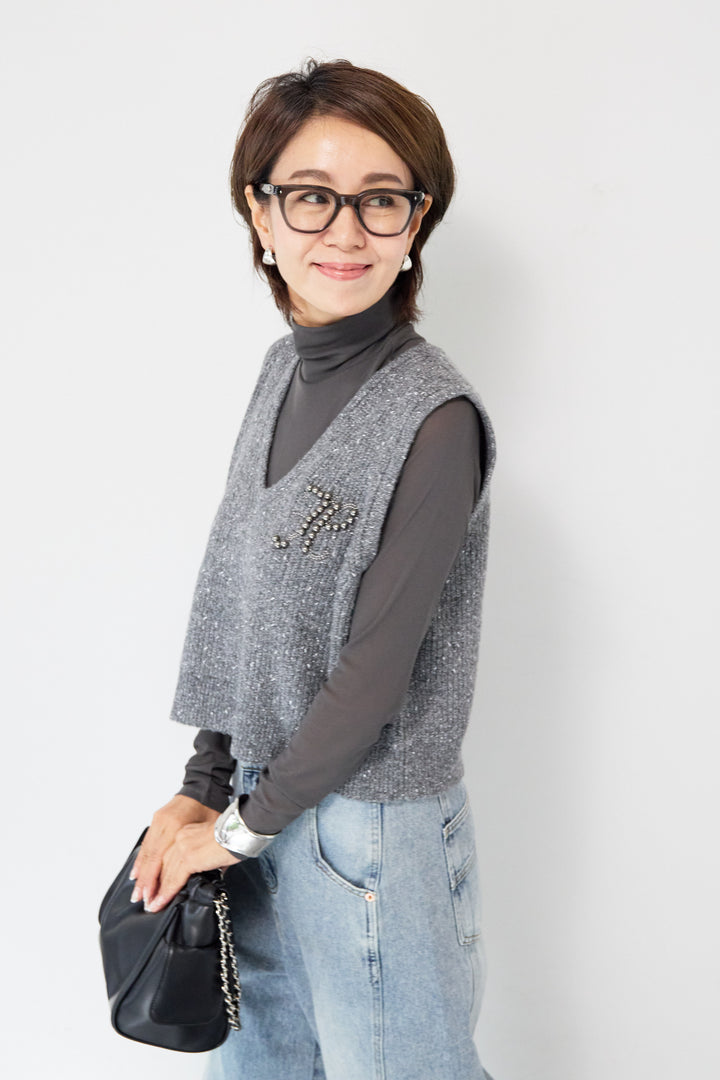 ビーズロゴショートベスト