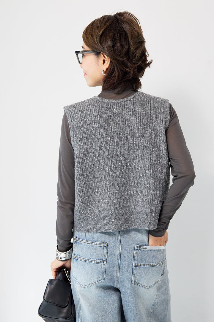 ビーズロゴショートベスト