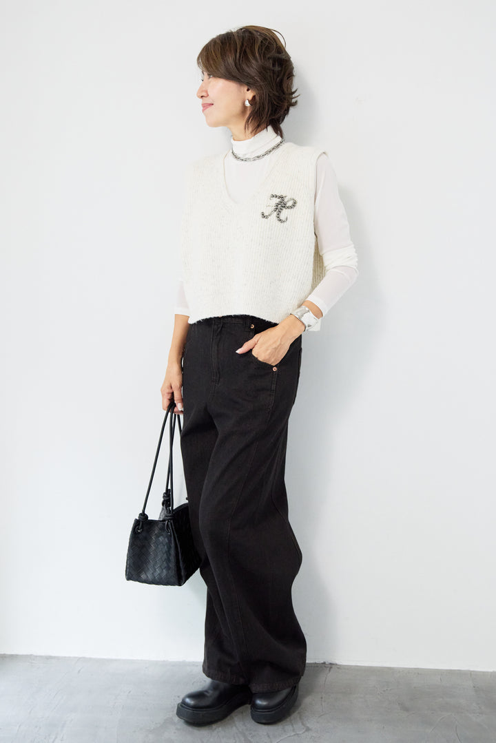 ビーズロゴショートベスト