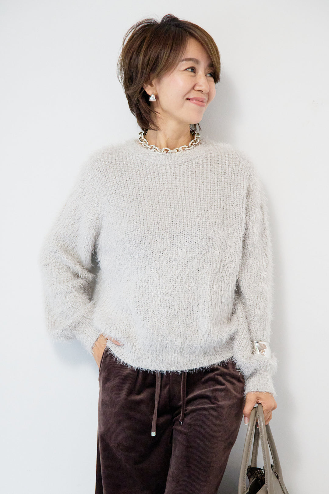 ラメシャギーニット