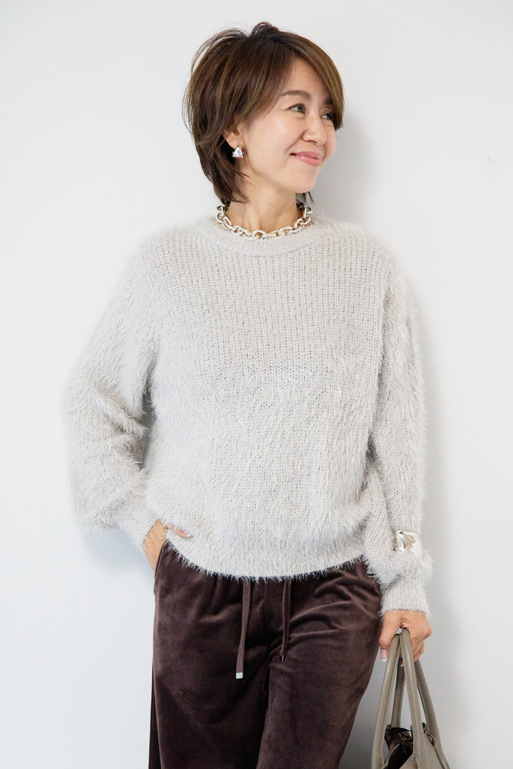 ラメシャギーニット