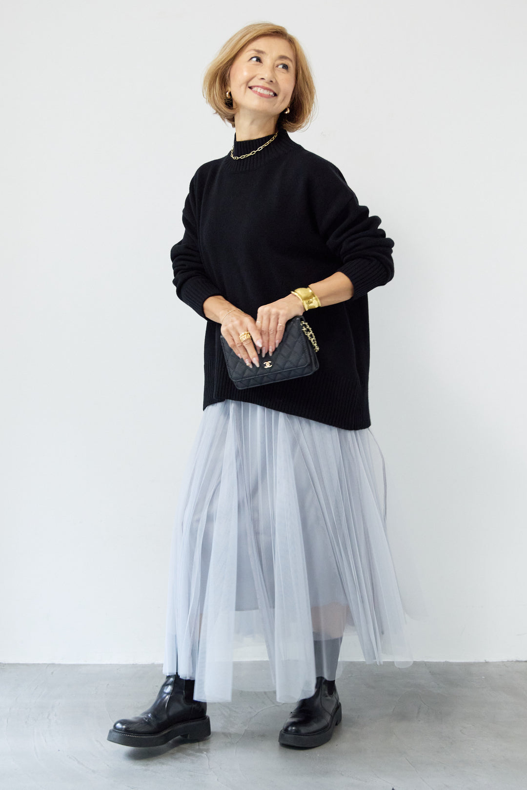 襟スリットハイネック山形ウールニット