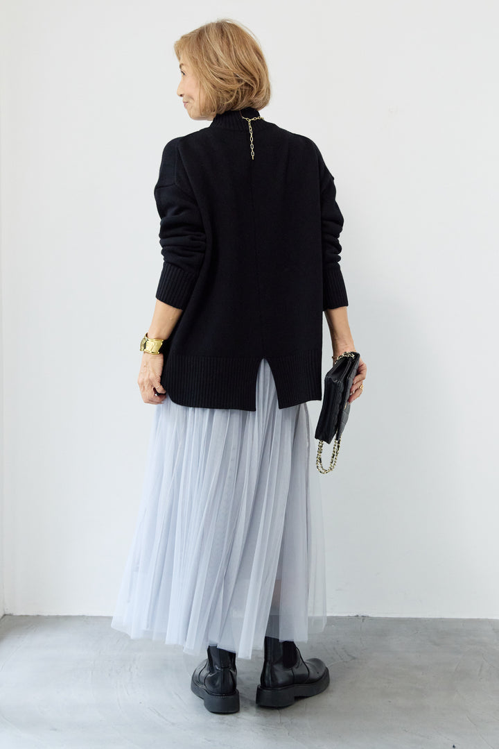 襟スリットハイネック山形ウールニット