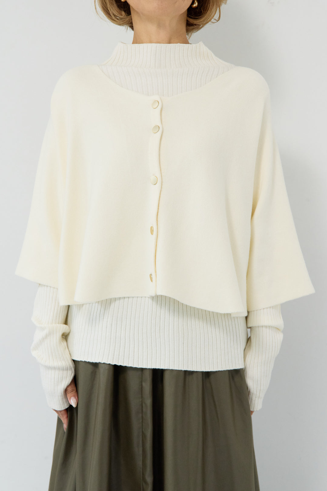 ケープアンサンブルニット