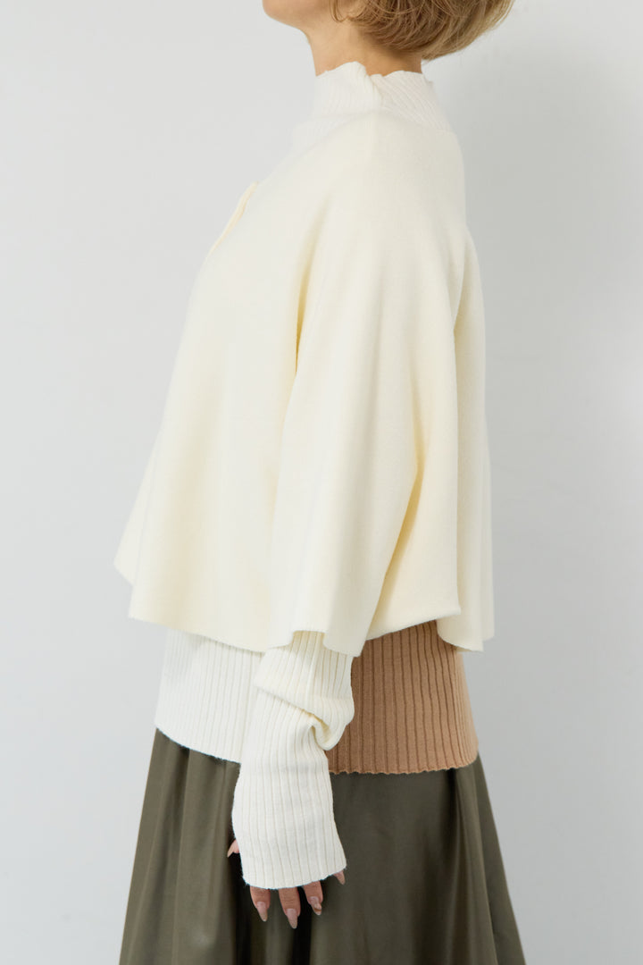 ケープアンサンブルニット