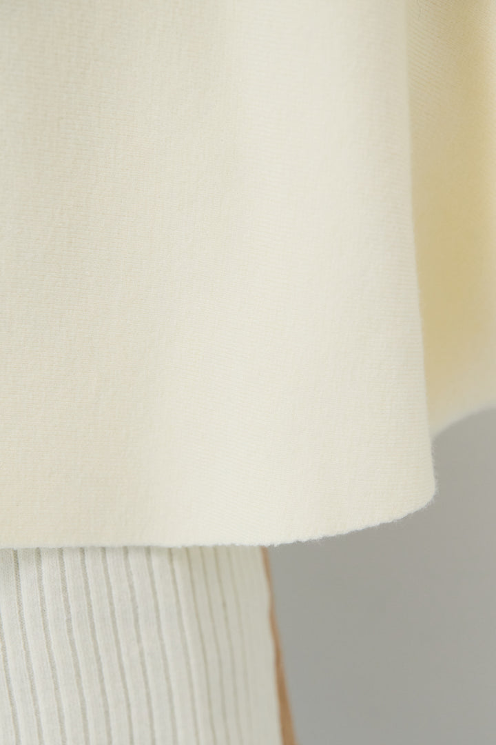 ケープアンサンブルニット