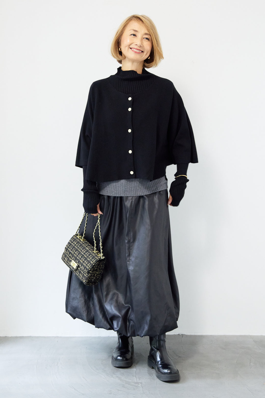 ケープアンサンブルニット