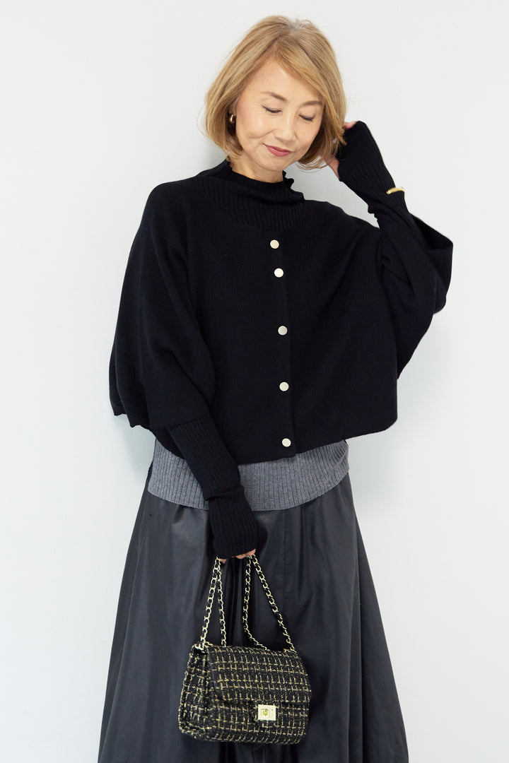 ケープアンサンブルニット