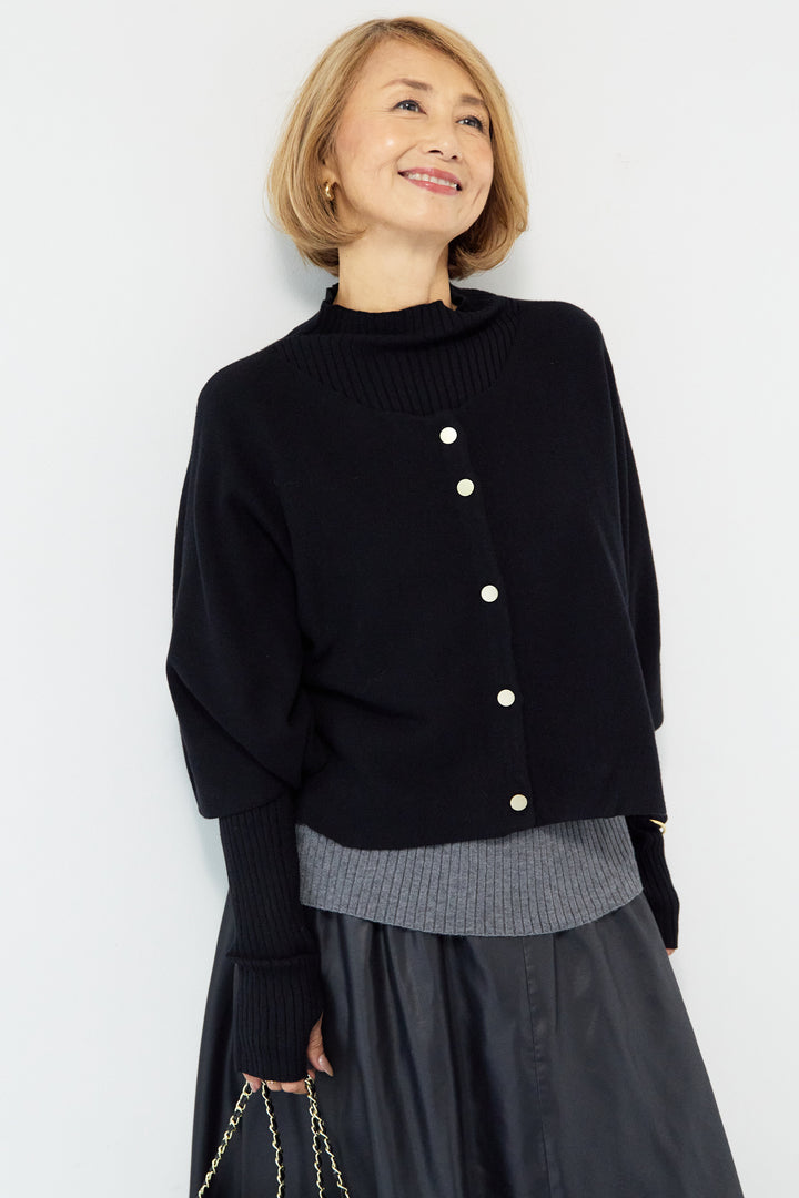 ケープアンサンブルニット