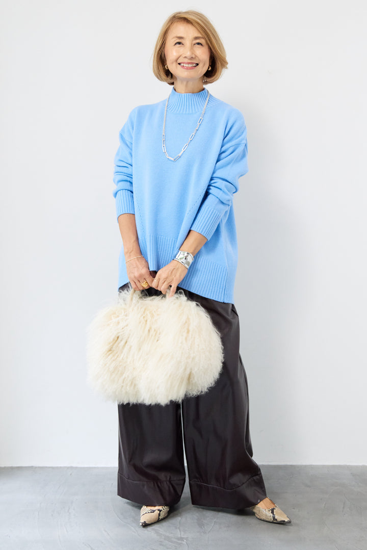 襟スリットハイネック山形ウールニット