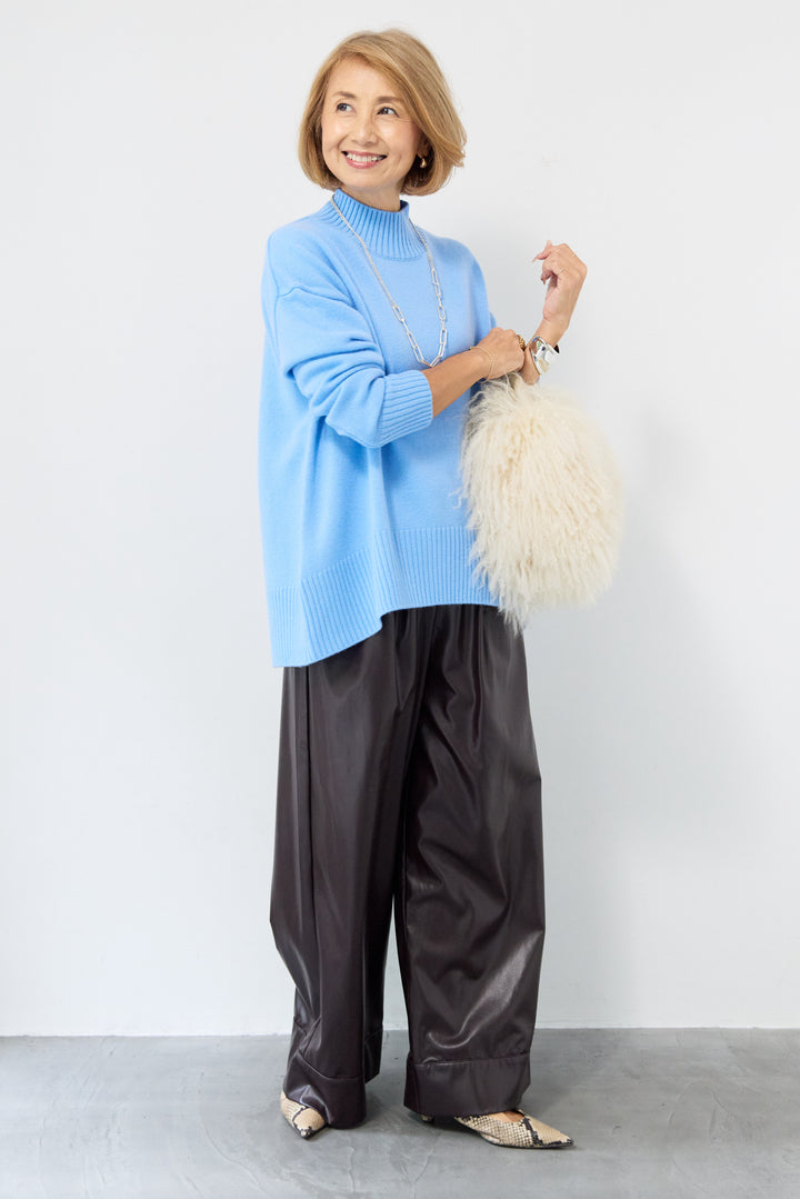 襟スリットハイネック山形ウールニット