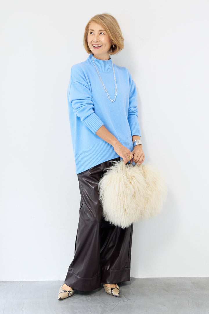 襟スリットハイネック山形ウールニット