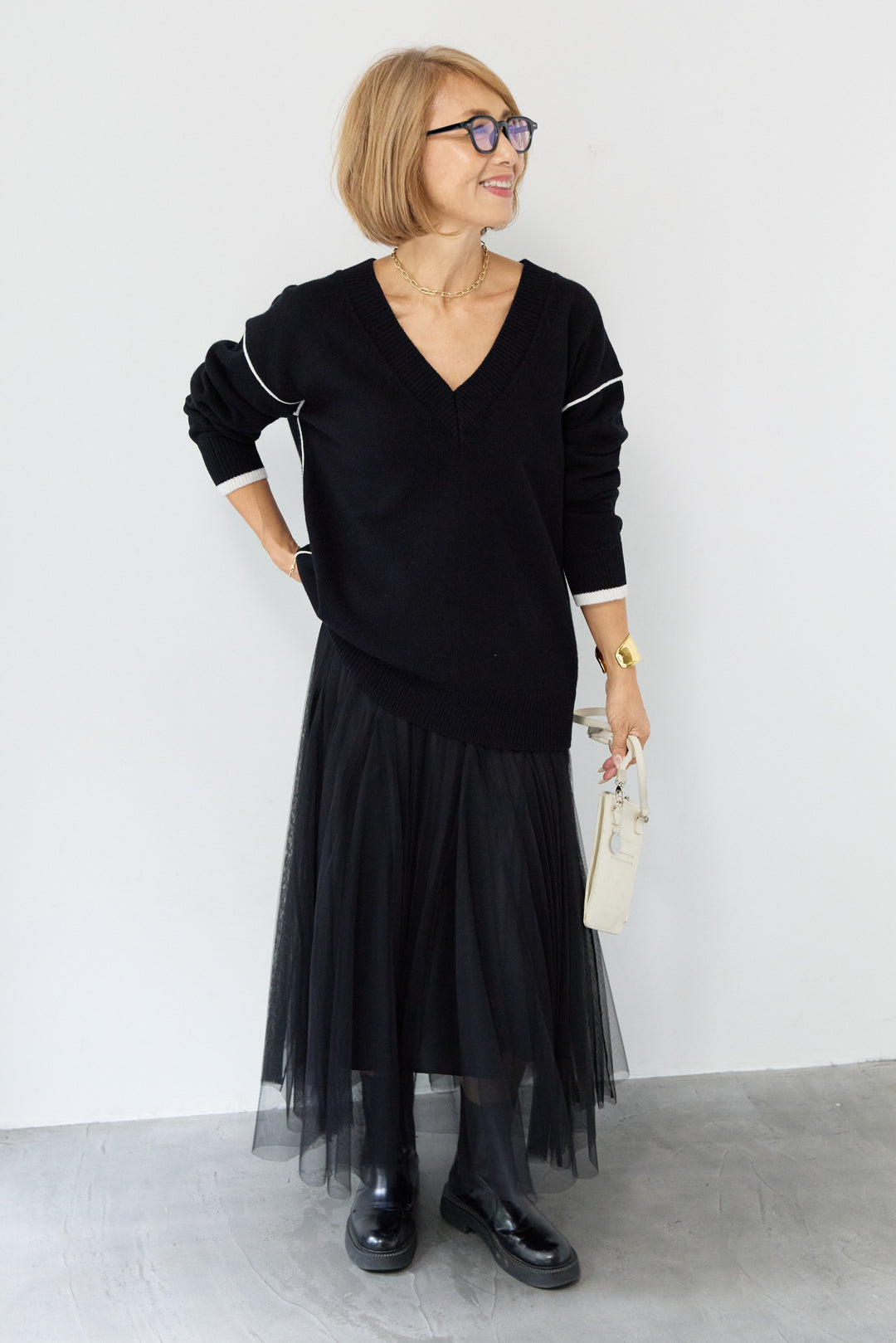 配色パイピングウールニット