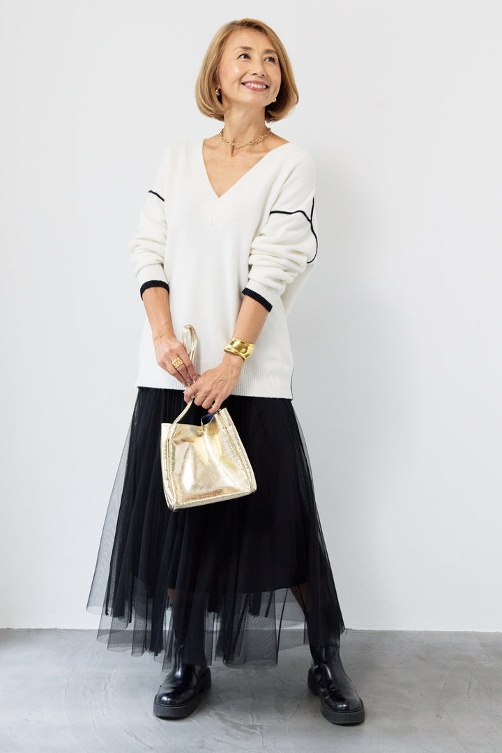 配色パイピングウールニット