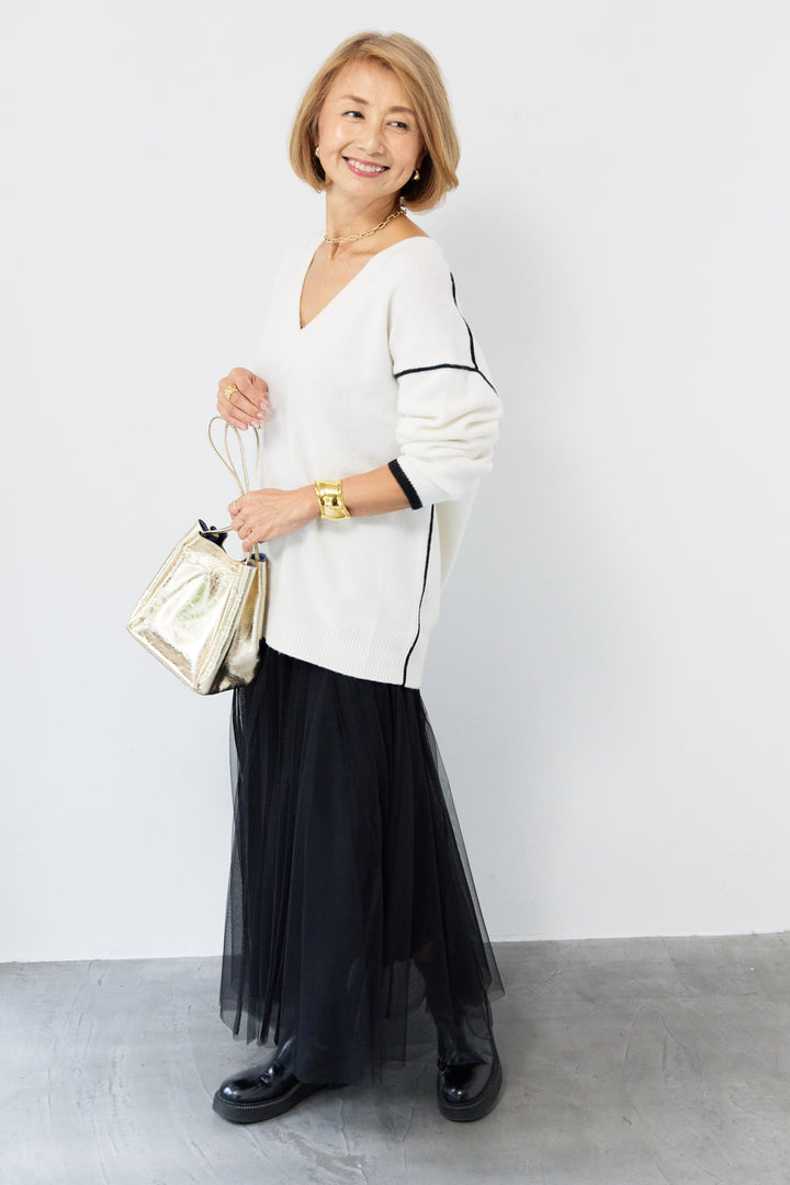 配色パイピングウールニット