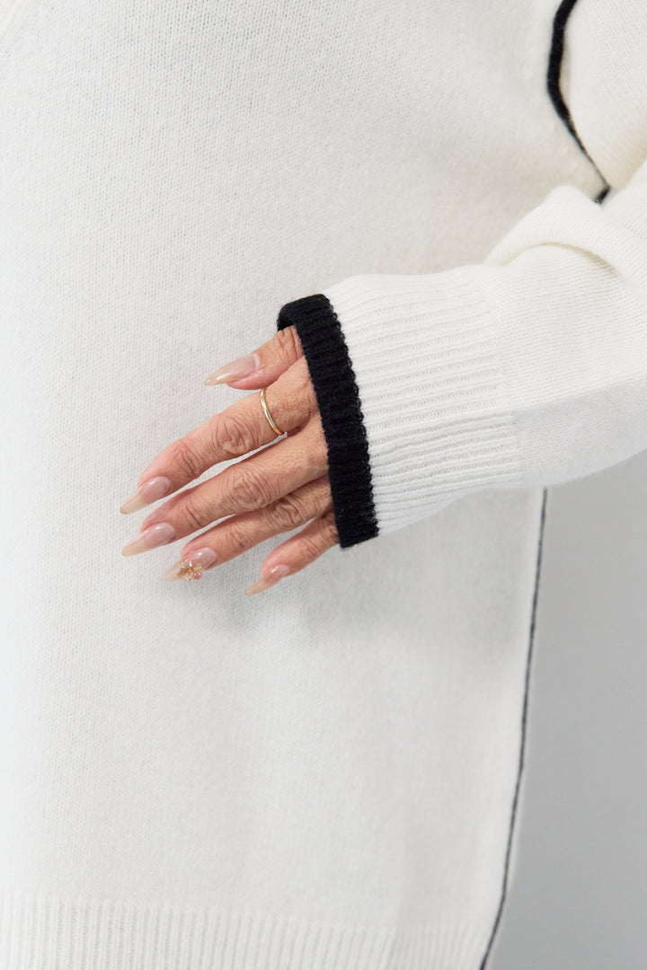 配色パイピングウールニット