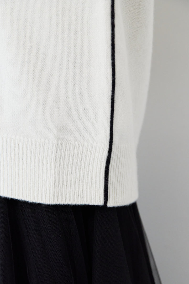 配色パイピングウールニット